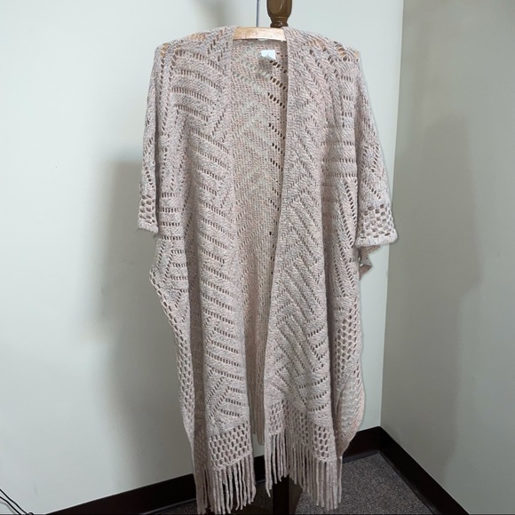 Anthropologie Sweaters - NWOT Akemi + Kin open poncho sweater